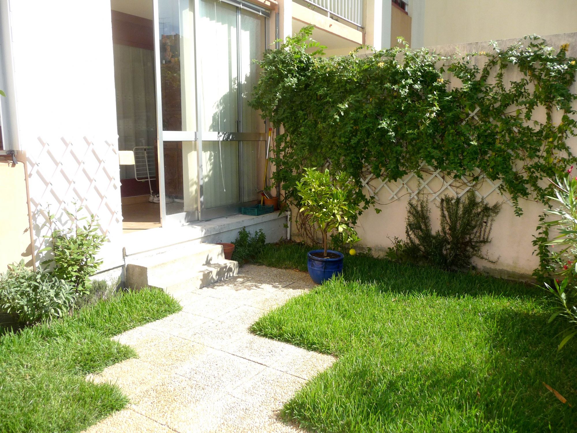 Appartement en rez de jardin TALENCE